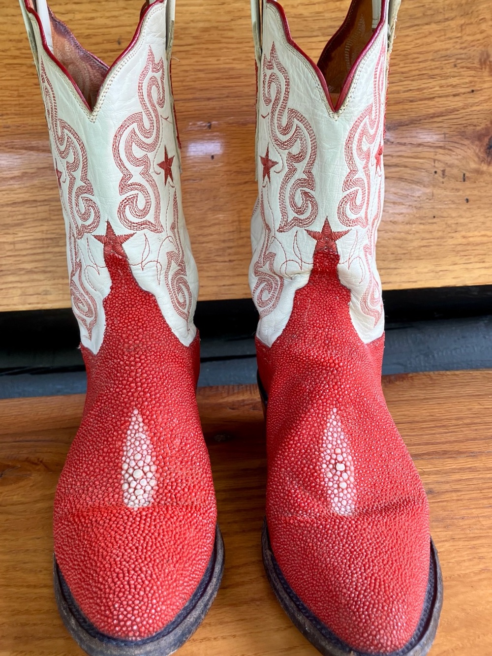 Red Lucchese 1883 Stingray Cowboy boots 9 B - Picture 1 of 16